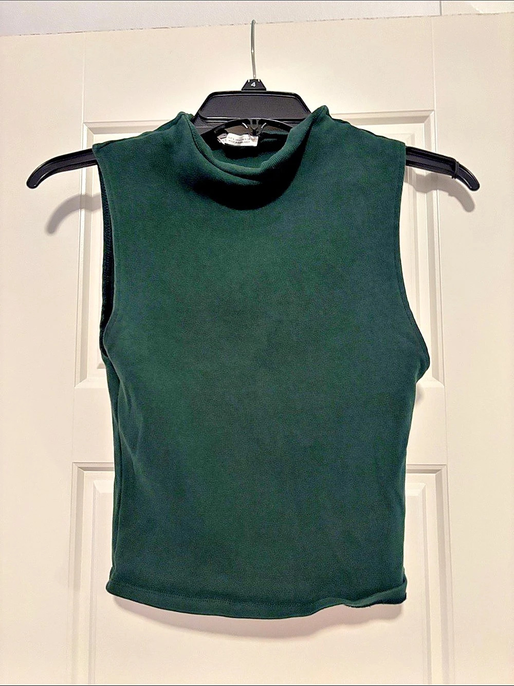 Zara Sleeveless Mock Neck in Green Size Medium
